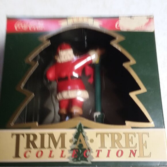 Coca Cola "Santa At The Lamp Post" Trim A Tree Collection Vintage 1993 - Picture 6 of 8
